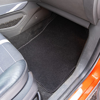 Ворсовые коврики на Ford Kuga I 2008 - 2013 в Нальчике